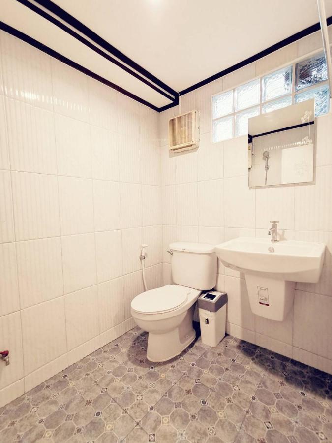Tavee Guesthouse Bangkok Rum bild
