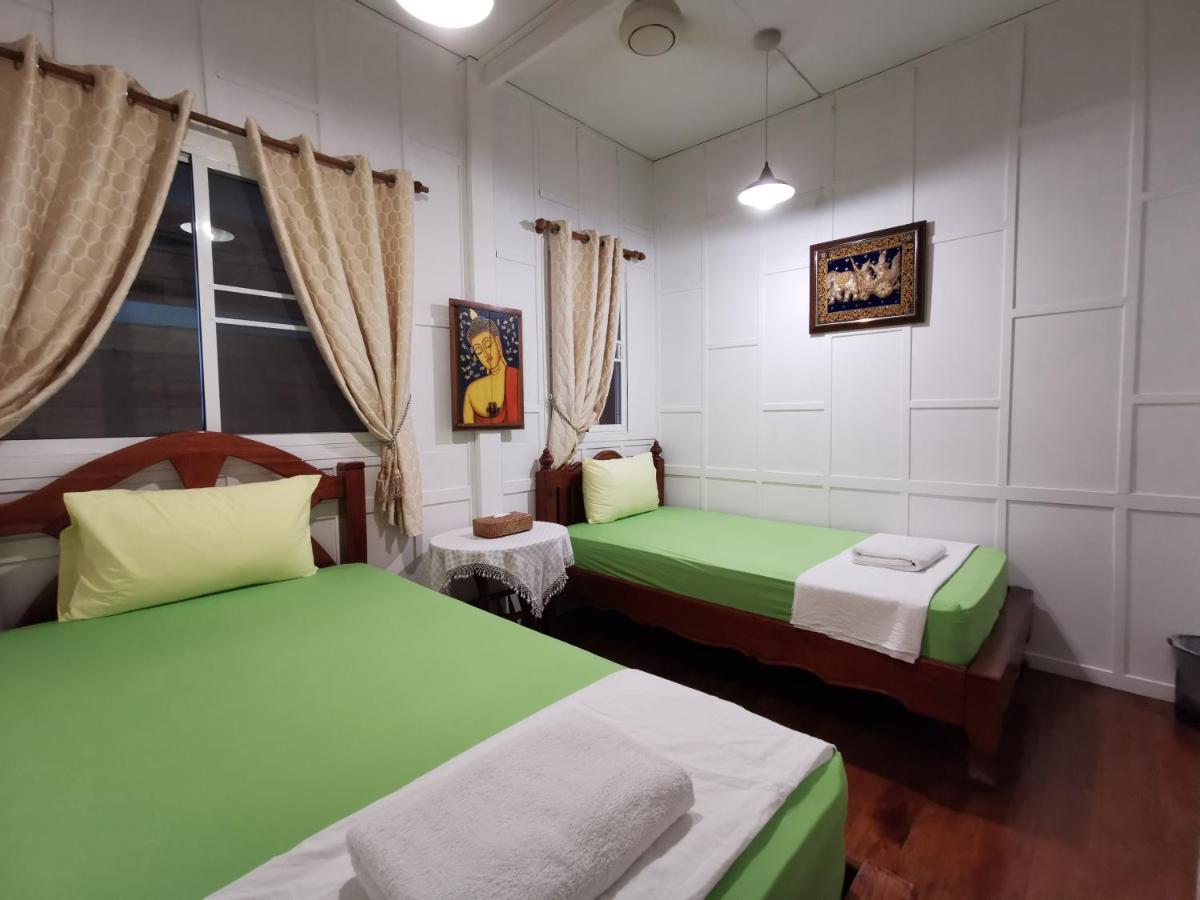 Tavee Guesthouse Bangkok Exteriör bild