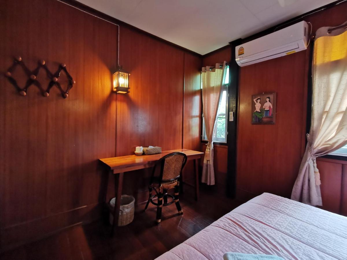 Tavee Guesthouse Bangkok Exteriör bild